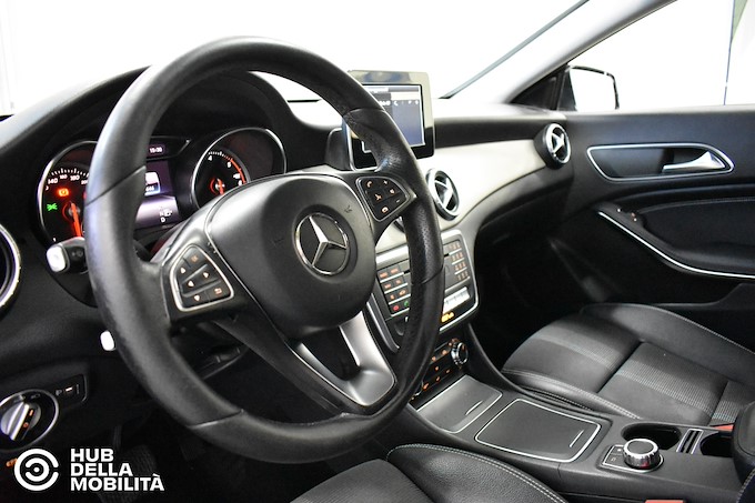 MERCEDES-BENZ CLA 180 d S.W. Automatic Sport